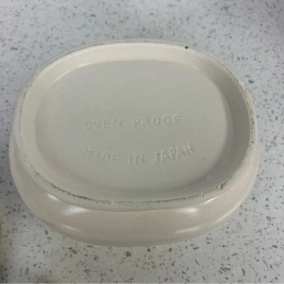 Vintage Ceramic Oven-Proof Covered Dish with Serving Spoon- Made in Japan - Picture 5 of 10